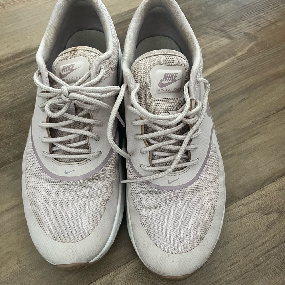 Nike gym shoes